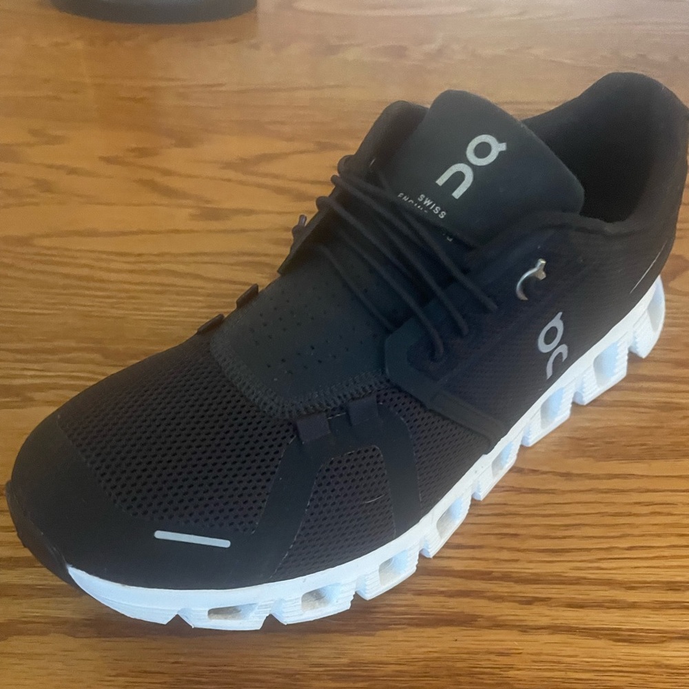 Black and White On Cloud Running Shoes. Worn once. Size 8W